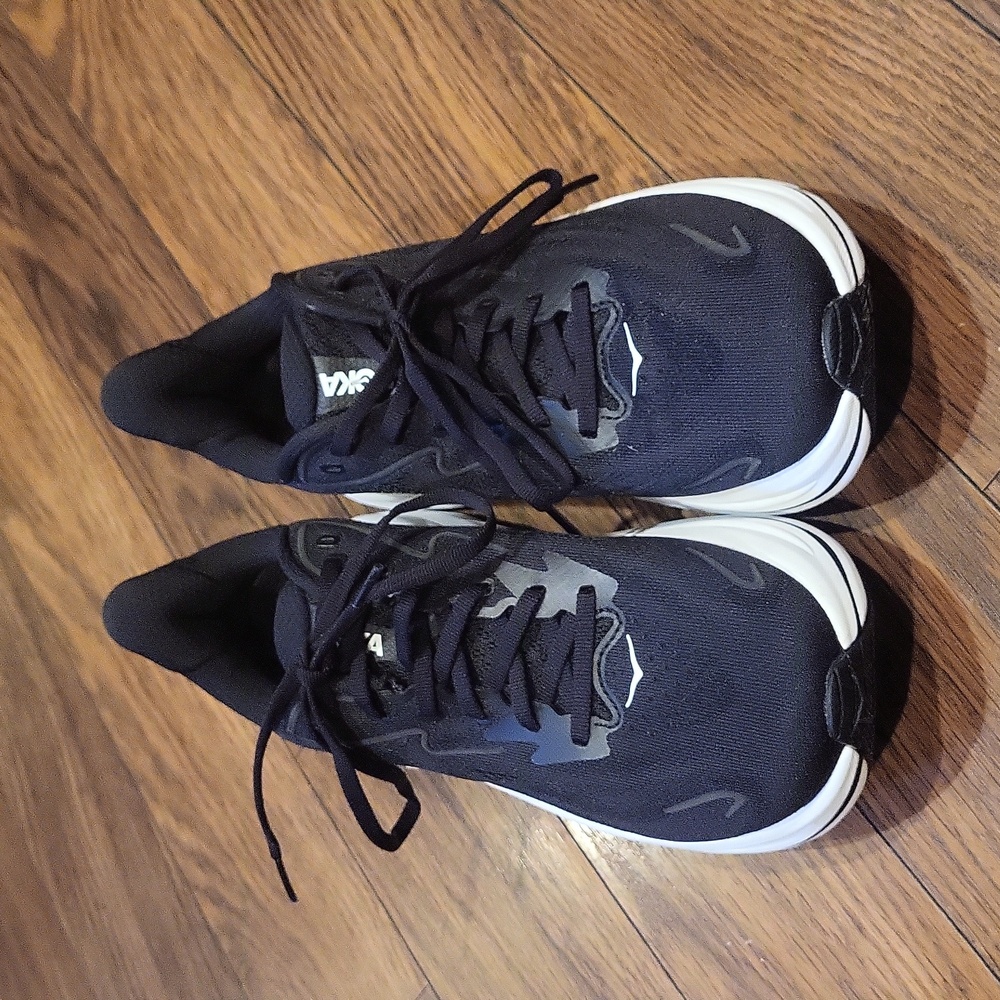 Hoka W Clifton Women's Sneakers Black/White 8.5B NWT - Picture 7 of 10